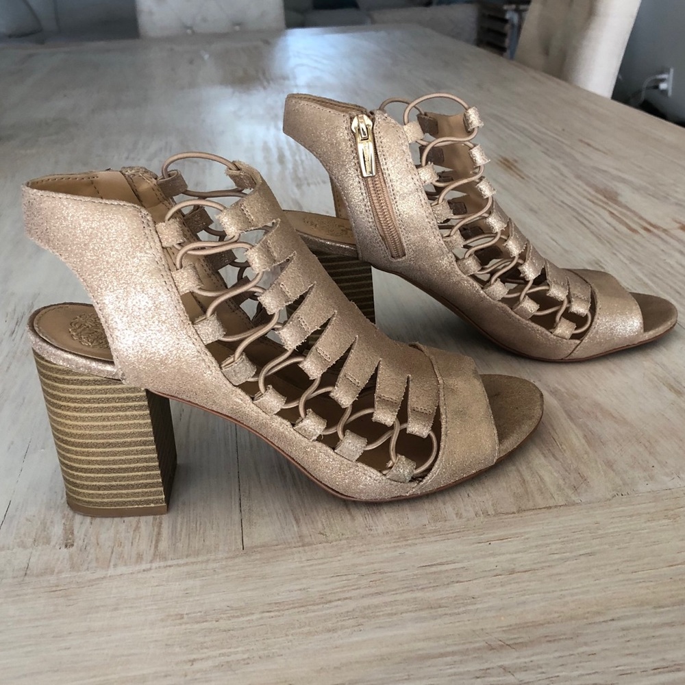 Vince Camuto Briaz Bootie NWOT 8.5